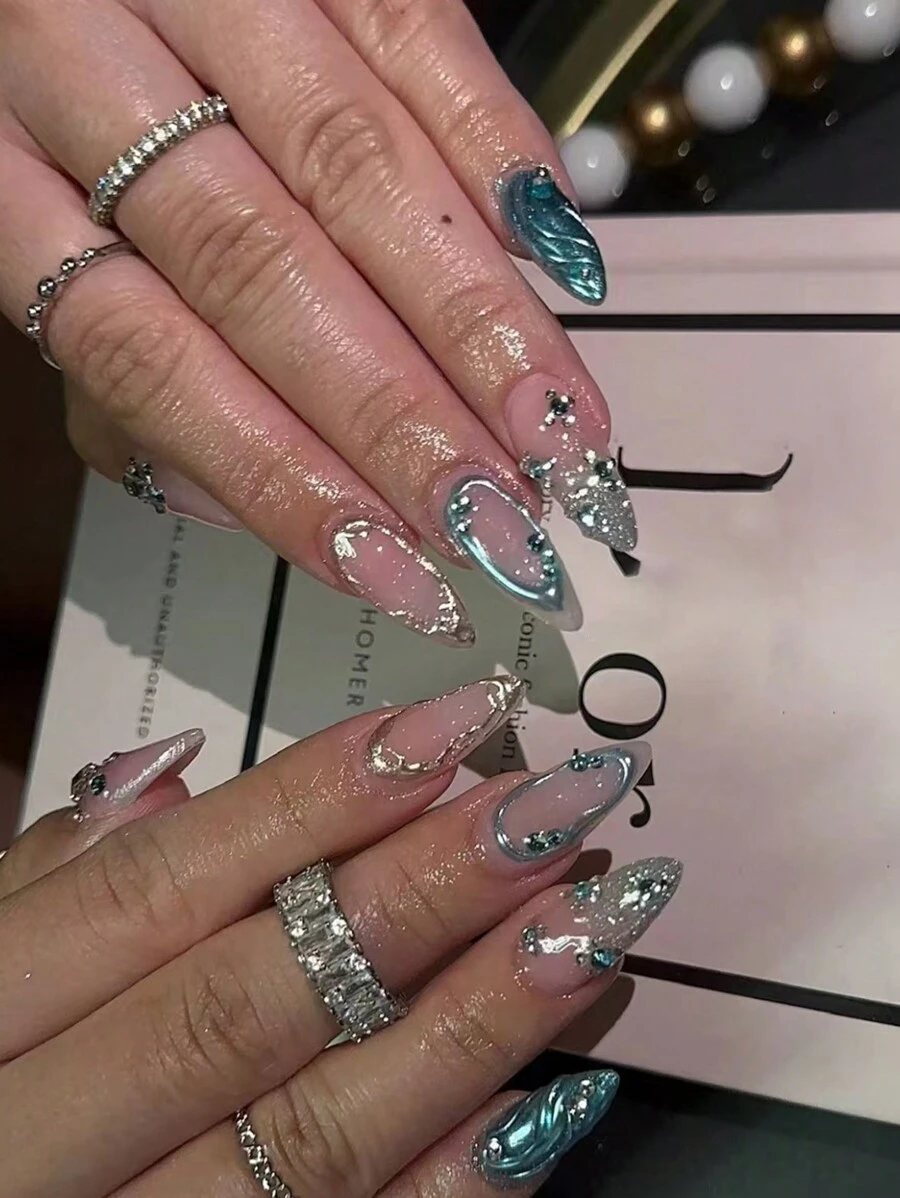 24 件长杏仁形蓝粉色海洋水钻指甲贴片套装适合女孩在日常约会时佩戴 - 彩色 - 查看 1