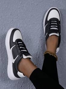 女士低帮网球鞋，女士时尚运动休闲鞋，女士撞色透气舒适运动运动鞋，透气防滑系带滑板鞋 - 白黑 - 查看 2