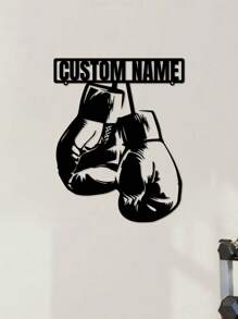 1 pieza Guantes de boxeo de pared de arte metálico personalizados y logotipo con nombre de boxeador personalizado, decoración del hogar, decoración de la sala de gimnasio para Navidad, cumpleaños - Estilo rústico, patio, porche, decoración de pared con bandera a cuadros de carreras - Exquisito, de moda, regalos de Navidad únicos - El regalo ideal para fans de boxeo a medida para darle a él/ella, novio, novia