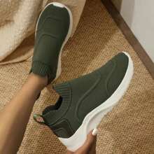 女士时尚纯色舒适透气套脚跑步运动鞋 - 軍綠色 - 查看 3