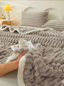 1 Stück einfarbige Imitationskaninchenfell gestreifte einlagige Kinderdecke in Großformat, geeignet für Kinderbetten, dicke warme Decke super weich und flauschig als Sofadecke im Winter