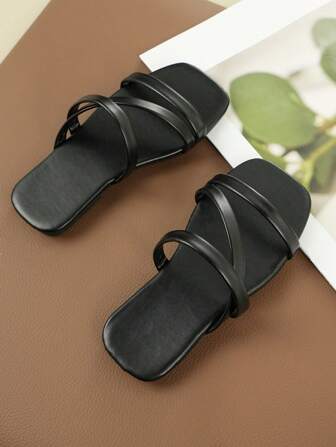 儿童休闲平底方头细带沙滩拖鞋，儿童春夏户外凉鞋