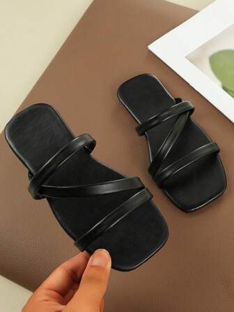 儿童休闲平底方头细带沙滩拖鞋，儿童春夏户外凉鞋