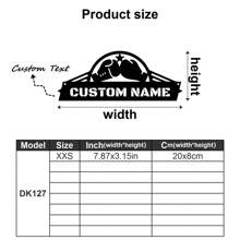 1 pieza Guantes de boxeo de pared de arte metálico personalizados y logotipo con nombre de boxeador personalizado, decoración del hogar, decoración de la sala de gimnasio para Navidad, cumpleaños - Estilo rústico, patio, porche, decoración de pared con bandera a cuadros de carreras - Exquisito, de moda, regalos de Navidad únicos - El regalo ideal para fans de boxeo a medida para darle a él/ella, novio, novia