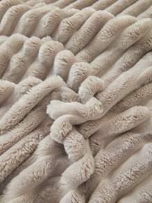 1 Stück einfarbige Imitationskaninchenfell gestreifte einlagige Kinderdecke in Großformat, geeignet für Kinderbetten, dicke warme Decke super weich und flauschig als Sofadecke im Winter