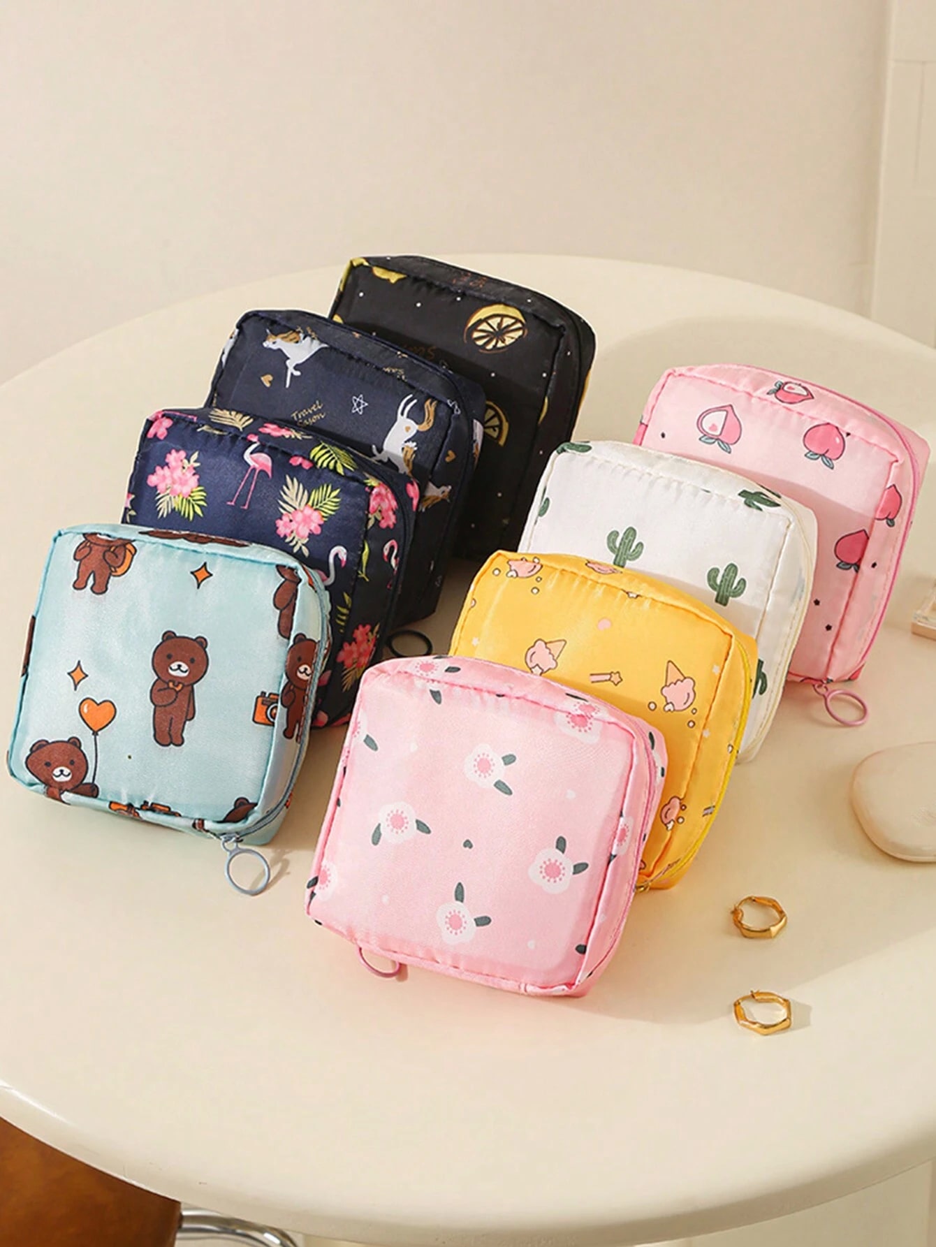 1/6 peças Bolsa de armazenamento de absorventes higiênicos de viagem, usada para armazenar absorventes higiênicos, protetores de lingerie, absorventes internos, presente de dia dos namorados, bolsa de cosméticos, porta-moedas, mini bolsa, organizador de absorventes menstruais fofos, carteira com zíper, organizador de absorventes higiênicos de volta às aulas, bolsa de armazenamento de absorventes higiênicos de grande capacidade para estudantes, ideal para estudantes e meninas, caixa de armazenamento, coisas para casa, mesa, decorações para casa, cozinha, quarto, sala de estar, sala de jantar, acessórios de decoração para casa, caixa decorativa, presente de casamento feminino, viagem de verão, feriado, festival, essencial