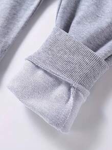 Kleine Jungen Sweatshirt mit Halsdruck für Kinder im Herbst und Winter