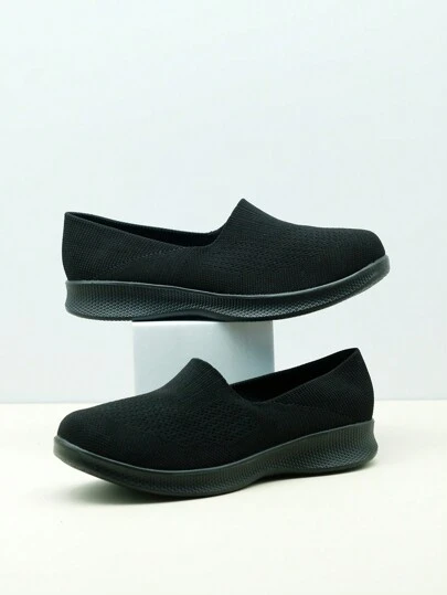 女士全黑一脚蹬透气运动休闲减震跑步鞋、休闲鞋、舞鞋、护士鞋（带腿套）