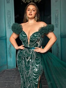 QOQ Robe de soirée brillante mode grande taille pour femmes. Robe de soirée formelle pour tapis rouge, dîner de gala, gala de bienfaisance. Robe verte fendue à épaules dénudées pour soirée de remise des prix