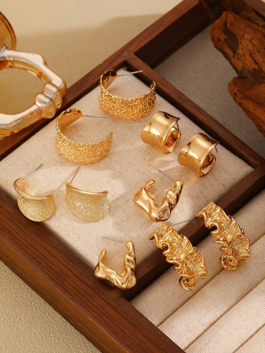 1 对复古波浪纹理皱褶耳钉，适合女性日常通勤/派对佩戴，用途广泛