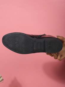 Giày bốt Chelsea đa năng mùa Thu/Đông mới, gót dày, kiểu dáng retro cài nút, dây chun co giãn, thoải mái, chống trượt cho nữ. - màu đen - Xem 8