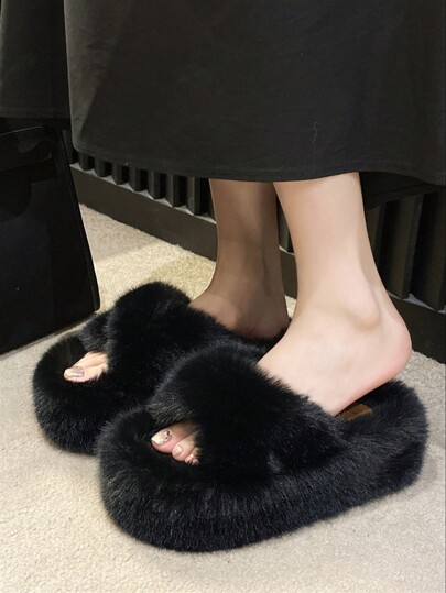 2024 Nuovi zoccoli con suola spessa e tacco alto in pelliccia sintetica da donna, indossabili anche all'esterno, ispirati alle celebrity, adatti per donne, pantofole platform sciancrate, misure 34-42 per donne in ufficio, autunno/inverno