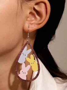 1 对木制复古兔子镂空水滴吊坠耳环，送给伴侣的礼物