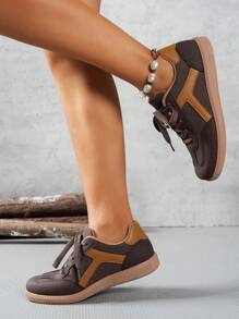 SHIHUA Casual sportschoenen voor dames, 2025 lente/herfst nieuw kleurblokkerend ontwerp, platte zool veelzijdige sneakers, comfortabele dagelijkse woon-werkverkeer eenvoudige witte schoenen, studenten schoenen, modieuze lage retro casual schoenen