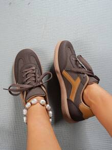 SHIHUA Casual sportschoenen voor dames, 2025 lente/herfst nieuw kleurblokkerend ontwerp, platte zool veelzijdige sneakers, comfortabele dagelijkse woon-werkverkeer eenvoudige witte schoenen, studenten schoenen, modieuze lage retro casual schoenen