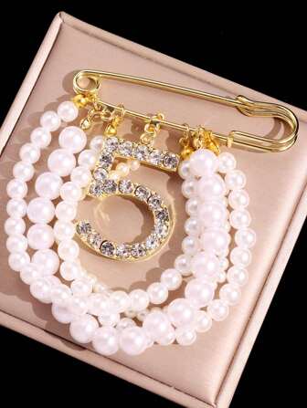 1pc Multi-Layer White Faux Pearl Metal Crystal Rhinestone Number 5 Pin Brooch, Decor For Dress,Suit,Bag Dress Accessories Pin For Clothes Bag Charm School Office Accessories Shirts Jacket Jewelry Christmas Halloween Clothes Pin Funny Cute Teacher Gifts