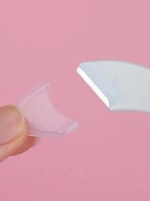 2 pièces Set de taille-sourcils en acier inoxydable avec rasoir sourcils incurvé et ciseaux à sourcils avec peigne. Outil de beauté convenant aux débutants, pour tout type de peau. Accessoires d'épilation pour hommes et femmes, épilation du visage, tondeuse à cheveux, tondeuse à cheveux, fournitures de barbier, coupe de cheveux, sac, organisateur, rangement, accessoires cheveux