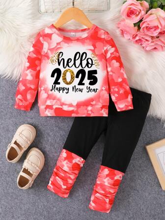 2 件套女婴新奇新年字母印花长袖上衣和扎染拼布裤套装，秋季/春季
