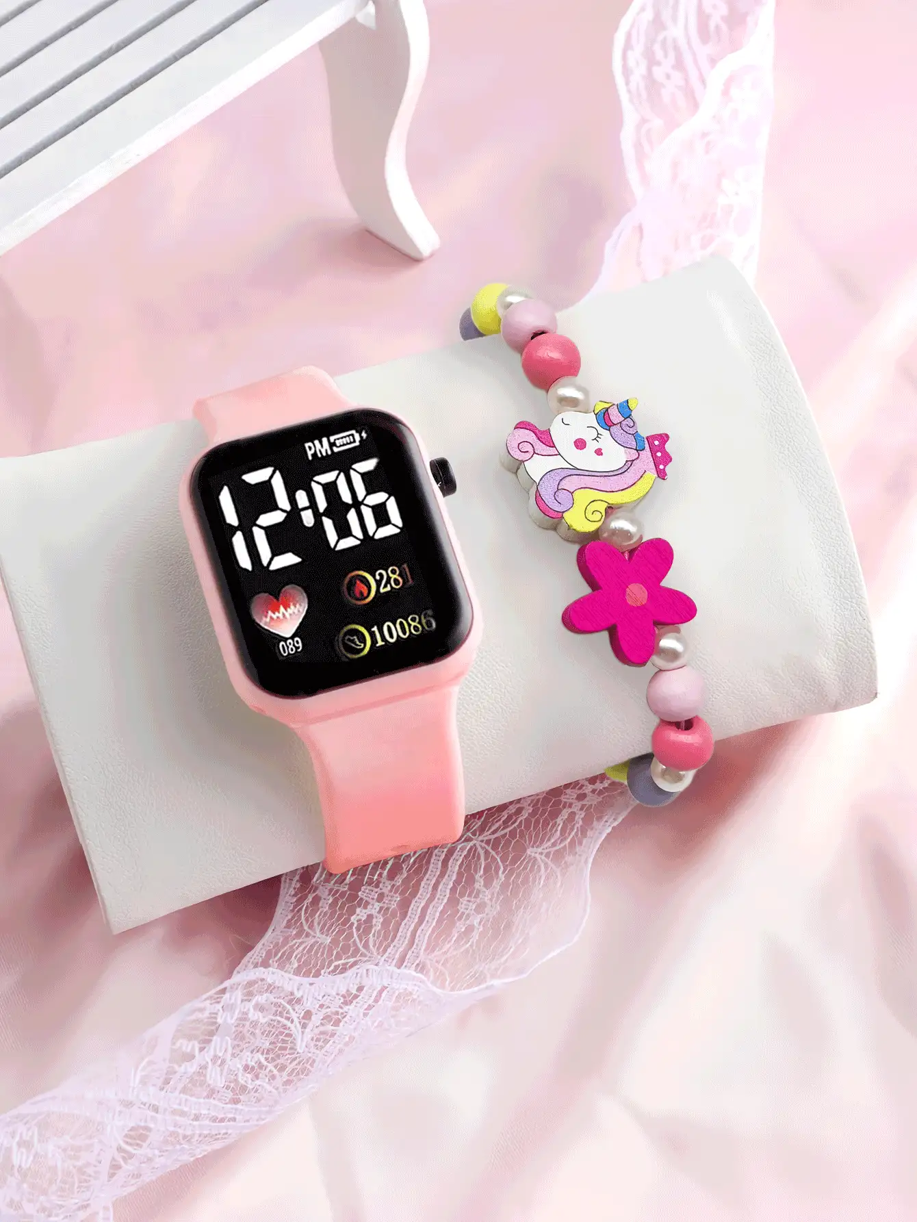 A Children's Electronic Watch+A Bead Flower Bracelet
