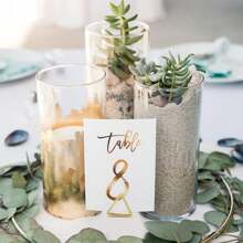 100 Stück Tischkartenhalter in Dreiecksform, Miniatur Metall Foto Bild Tischnummer Halter, Tischdekoration für Hochzeit, Jahrestags Party, Büroschreibtisch