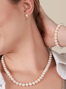 4 件珍珠串珠首饰套装，简约优雅 925 银扣项链和手链套装，含 8 毫米、10 毫米珍珠、耳环，适合女孩、女士、母亲、情人节的礼物，附小黑盒（珠子数量随机）