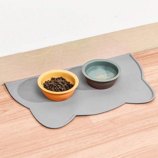 1pc Cat Feeding Mat, Anti-Spill Anti-Slip Waterproof Cat Bowl Pad, Easy Clean Silicone Meal Mat, Cute Cat Shape Pet Feeding Mat, Suitable For Floor To Prevent Dirt, Cat/Dog Food And Water Tray