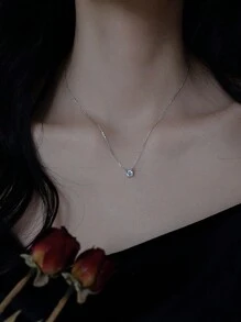 1 Piece Of Women's Pearl And Rhinestone Stud Earrings, Geometric Hollow Design, Alloy Material, Niche Design Earrings, Fashionable And Creative Jewelry, Suitable For Daily Wear By Women, Hoop Earrings, Women Earrings, Earrings Silver, Earrings Gold, Earrings Women, Exquisite Earrings Women Halloween