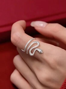 1 Set Includes: 1 Pair Earrings + 1 Necklace + 1 Ring. 925 Sterling Silver Minimalist Jewelry Set, Sparkling Cubic Zirconia Inlaid, Snake Design, Suitable For Daily Wear And Party Accessories, Gift For Women