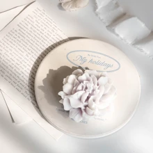 1pc Handmade Carnation Shaped Scented Candle, Ideal For Room Decor, Dining Table Setting, Party, Wedding, Mother's Day Gift, Valentine's Day Decor, Valentine's Day Gift, Best Friend Gift, Graduation Gift, Mother's Day Gift, Wedding Anniversary Gift, Halloween Gift, Christmas Gift, Home Decor, Birthday Decor, Wedding Souvenir, Fragrance: [Fragrance Type]