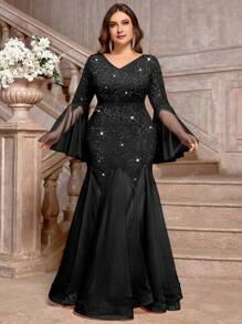 Vestido de fiesta de manga larga con cuello en V, encaje floral, inserciones de lentejuelas, malla de contraste y bajo de sirena para tallas grandes