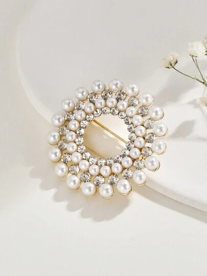 1 件时尚欧式合金材质圆形水钻和人造珍珠装饰女士胸针连衣裙配饰别针适用于衣服包饰学校办公室配饰衬衫夹克珠宝圣诞节万圣节衣服别针有趣可爱教师礼物