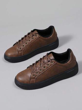 男士时尚街头风格低帮滑板鞋，舒适防滑系带耐用运动鞋适合户外活动