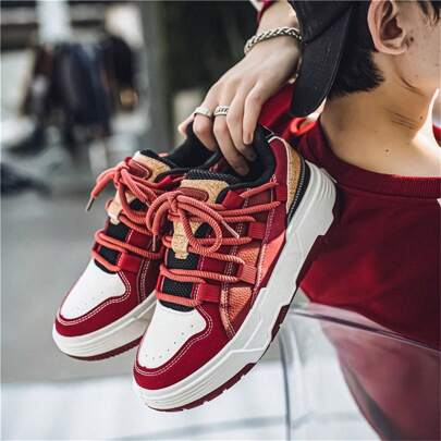 Scarpe casual da uomo in tela di colore bordeaux, design di nicchia minimalista giovanile, sneaker di moda versatili, scarpe da skateboard con suola spessa per uso all'aperto