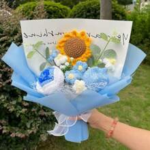 Christmas Handmade Crochet Artificial Heart-Shaped Flower Bouquet, Knitted Everlasting Tulip, Sunflower, Rose Flower Bouquet, Creative Gift For Birthday And Holiday Gifts Graduation