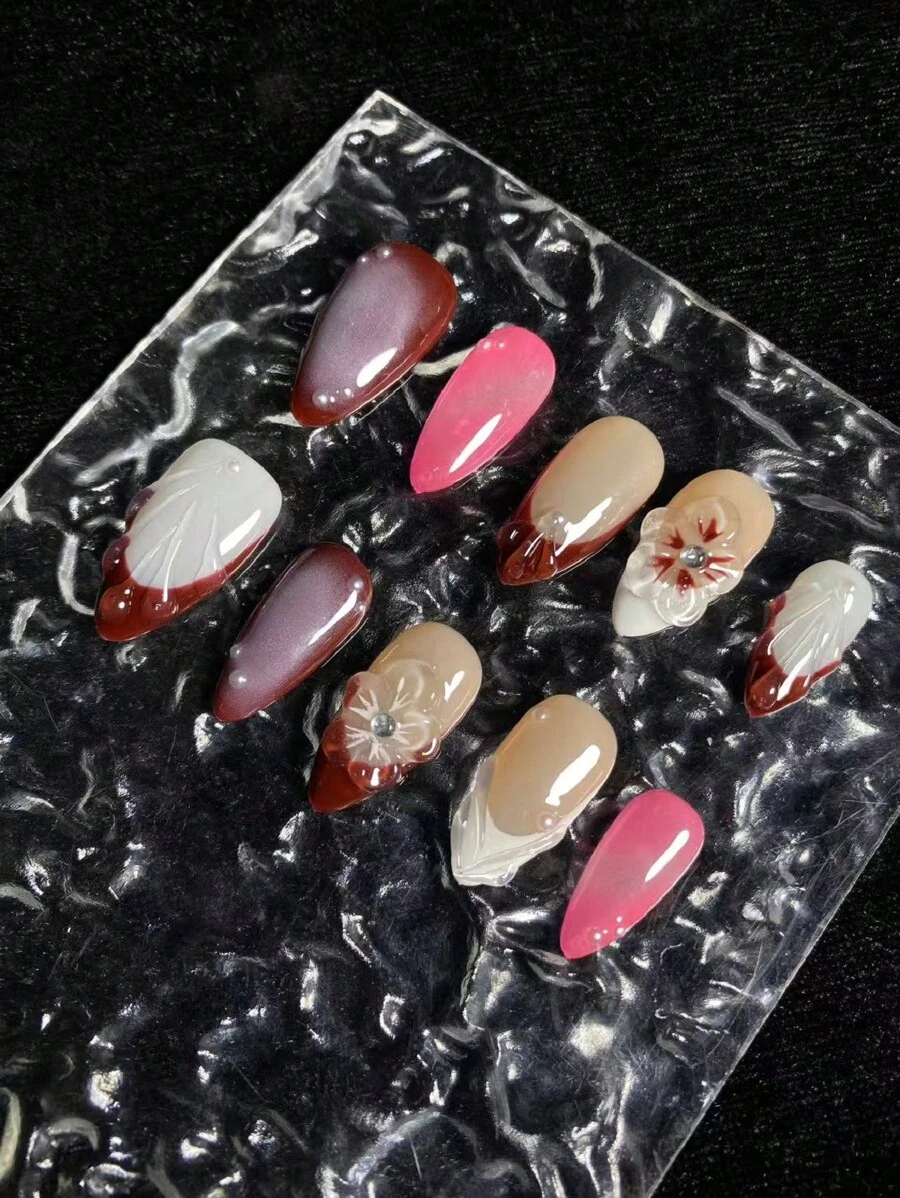 10片纯手工美甲杏仁甲型手绘法式3d立体捏花工艺立体造型胶水用途广泛，可以送给朋友女朋友当生日礼物也可以自己佩戴。 - 彩色 - 查看 1