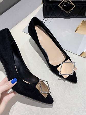 女士时尚百搭法式尖头细跟优雅高跟鞋