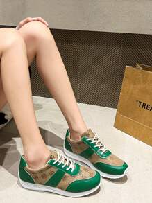 女士透气经典潮流休闲运动鞋，橡胶外底防滑不留痕，时尚复古运动鞋