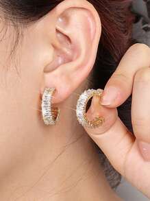 1 Paar super schöne und elegante, funkelnde C-förmige AAA Zirkoniaohrringe in Platingehäuse, vielseitig tragbar für Damen, Geschenk für Muttertag, Valentinstag, Hochzeit, Abschlussball, große Ohrringe Schmuck für Frauen - golden 1 - Übersicht 4