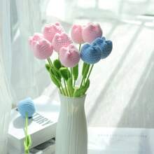 1/3/6/10 bông hoa tulip trang trí móc thủ công. Hoa nhân tạo, hoa sống động như thật, hoa thủ công, hoa làm từ sợi len. Thích hợp làm quà tặng cho người yêu, mẹ, cô giáo, hoặc dùng để trang trí nhà cửa cho nhà hàng, phòng khách, phòng ngủ, đám cưới và tiệc tùng, cũng như trang trí ngoài trời. Phù hợp cho Tết Dương lịch, Ngày lễ tình nhân, Lễ Phục sinh, Ngày của Mẹ, tựu trường, đám cưới, sinh nhật và các ngày lễ khác. - Hồng - Xem 6