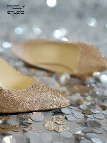 优雅尖头高跟鞋：柔软皮革升级设计，不磨损，舒适天鹅绒简约经典低跟鞋，秋冬季必备单品，百搭而女性化的设计，女士闪亮性感派对高跟鞋，适合盛会、夜总会聚会，女神高跟鞋适合正式场合 - 金色 - 查看 7