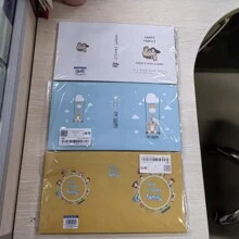 1本相册，可插页式家庭相册，容量小巧，尺寸小巧，可容纳100张10*15厘米照片（12*16.5厘米/6.49*5.88英寸），适合日常和纪念用途