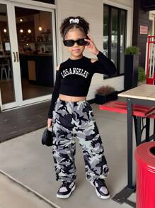 2 件套少女字母印花镂空肩部短款针织上衣和迷彩印花松紧腰宽松裤套装，春秋季休闲装 - 黑色 - 查看 1