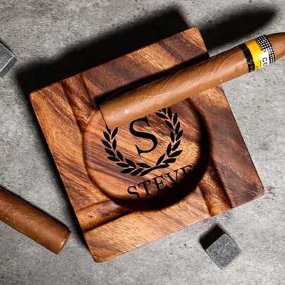 Gepersonaliseerde sigarenasbak van walnotenhout, geweldig cadeau voor mannen, unieke asbak, sigarenaccessoire, cadeau voor echtgenoot en vader, cadeau voor bruidegom