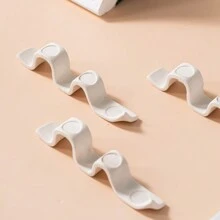 1 Stück weißer einzigartiger Keramik-Kerzenhalter im europäischen Stil, kreative Ornamente und Kunsthandwerk für Hochzeitstisch, Party, Wohnzimmer, Büro, Schlafzimmer, moderne Heim- und Bürodekoration, Tischdekoration, Raumdekoration, Dekoratives Geschenk, Heimdekoration, Blumenvase, Tischmittelpunkt