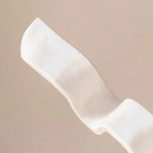 1 Stück weißer einzigartiger Keramik-Kerzenhalter im europäischen Stil, kreative Ornamente und Kunsthandwerk für Hochzeitstisch, Party, Wohnzimmer, Büro, Schlafzimmer, moderne Heim- und Bürodekoration, Tischdekoration, Raumdekoration, Dekoratives Geschenk, Heimdekoration, Blumenvase, Tischmittelpunkt