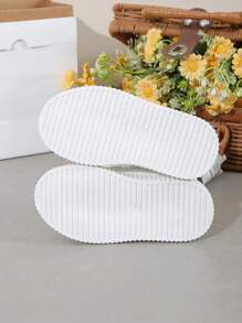 Zapatos deportivos blancos sencillos para niños pequeños, suela plana, casuales para primavera y otoño, boda/fiesta/vacaciones, con y elástico