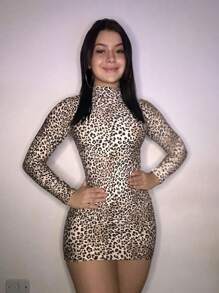 LONG SLEEVE HIGH NECK TUBE DRESS - ONÇA - Xem 1