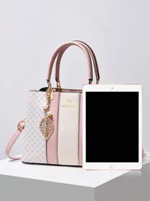 All-Over Printed Pink Handbag, Large-Capacity Square Bag With Leaf Pendant, Mother's Day Gift For Mom, Full-Print Fashion Shoulder Bag, Multifunctional Leaf Faux Pearl Pendant Handbag, Eye-Catching Work Bags For Women, Best Mother's Day Gifts Ever , Mum Gifts - Pink - View 3