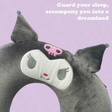 Miniso Gối du lịch Sanrio Kuromi Memory Foam, thiết kế hình chữ U tiện dụng với họa tiết đầu lâu màu đen và hồng, chất liệu, hoàn hảo cho các chuyến bay dài, đi làm và ngủ trưa ở văn phòng (1 chiếc) - màu đen - Xem 2
