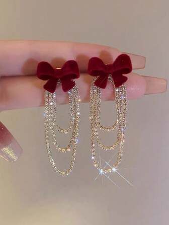 1 par fashionabla mångsidiga tofsörhängen